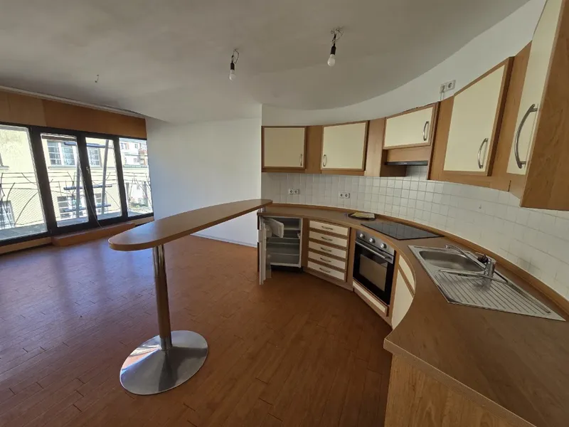 Ab 15.11. - Helle 1-Zimmer-Wohnung mit EBK in attraktiver Wohnlage – ideal für Singles und Pendler — photo 1